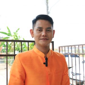 LINE_ALBUM_สัมภาษณ์หมอลำสุริยา พันเเสน_260423_22